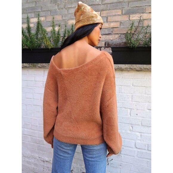 NWT FREE PEOPLE STAR SIGN PULLOVER FUZZY SWEATER - Picture 3 of 3